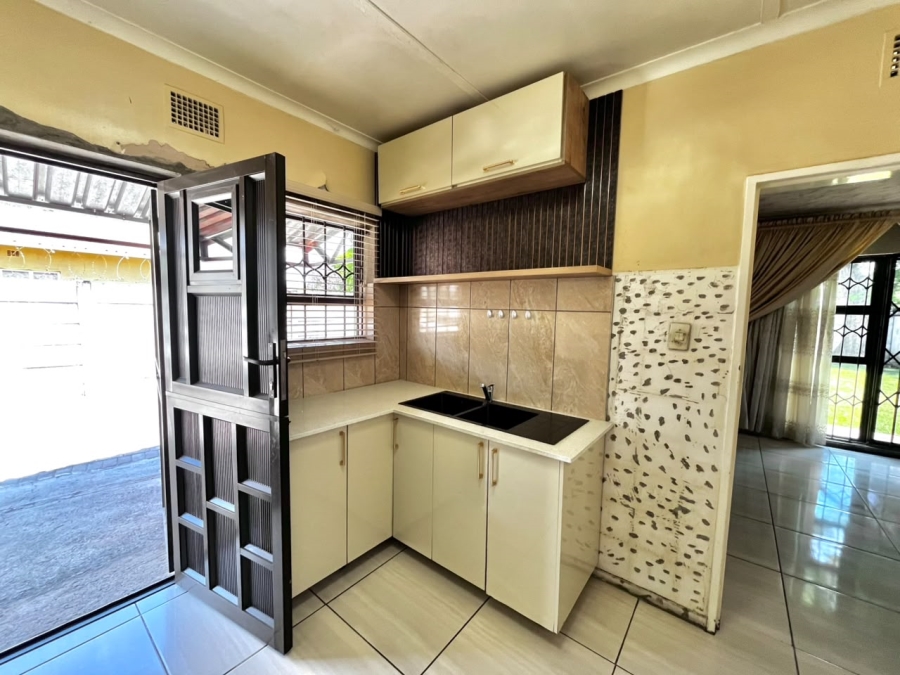3 Bedroom Property for Sale in Rustenburg North North West